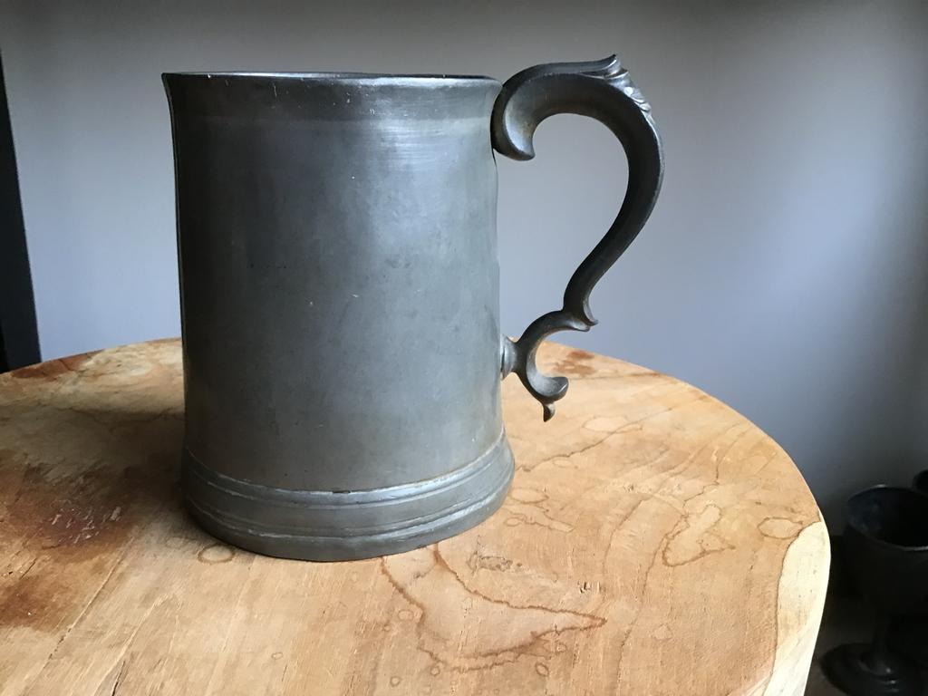 Antiek engels tinnen bierpull met glazen bodem,Sheffield tin, Antiek en Kunst, Antiek | Tin, Ophalen