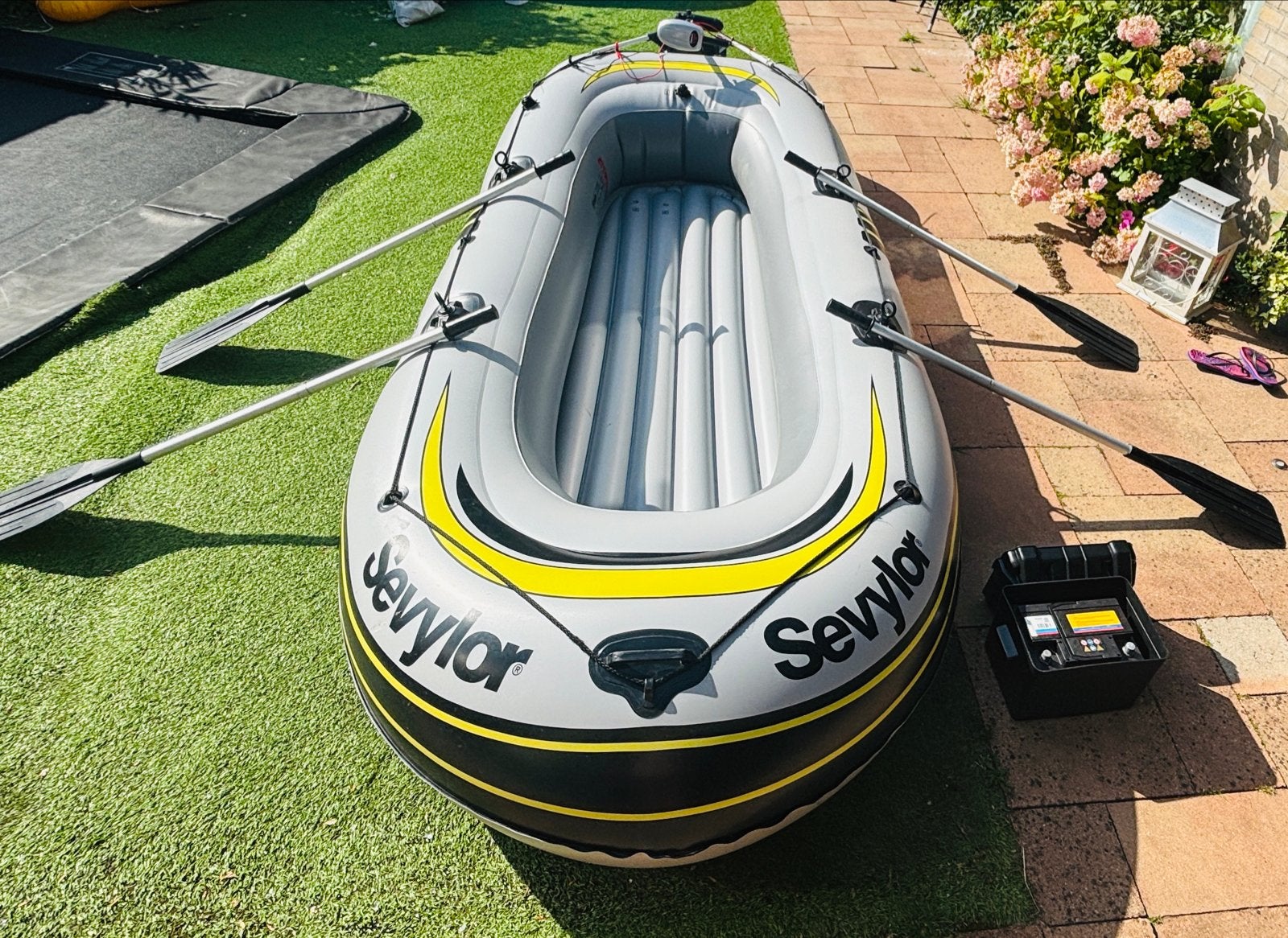 Sevylor Supercaravelle XR116GTX opblaasboot met motor, Inclusief motor, PVC, Elektrisch, Zo goed als nieuw