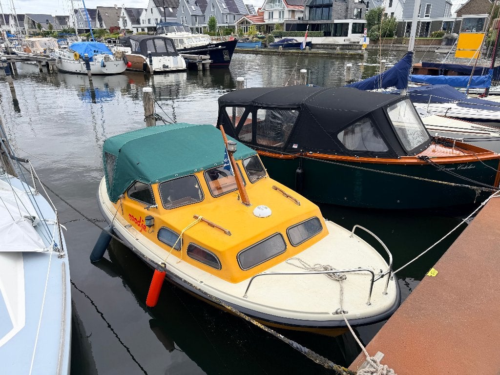 Charmante compacte motorboot, deze ADEC 540 M, Watersport en Boten, Ophalen, Overige merken, Gebruikt, Diesel