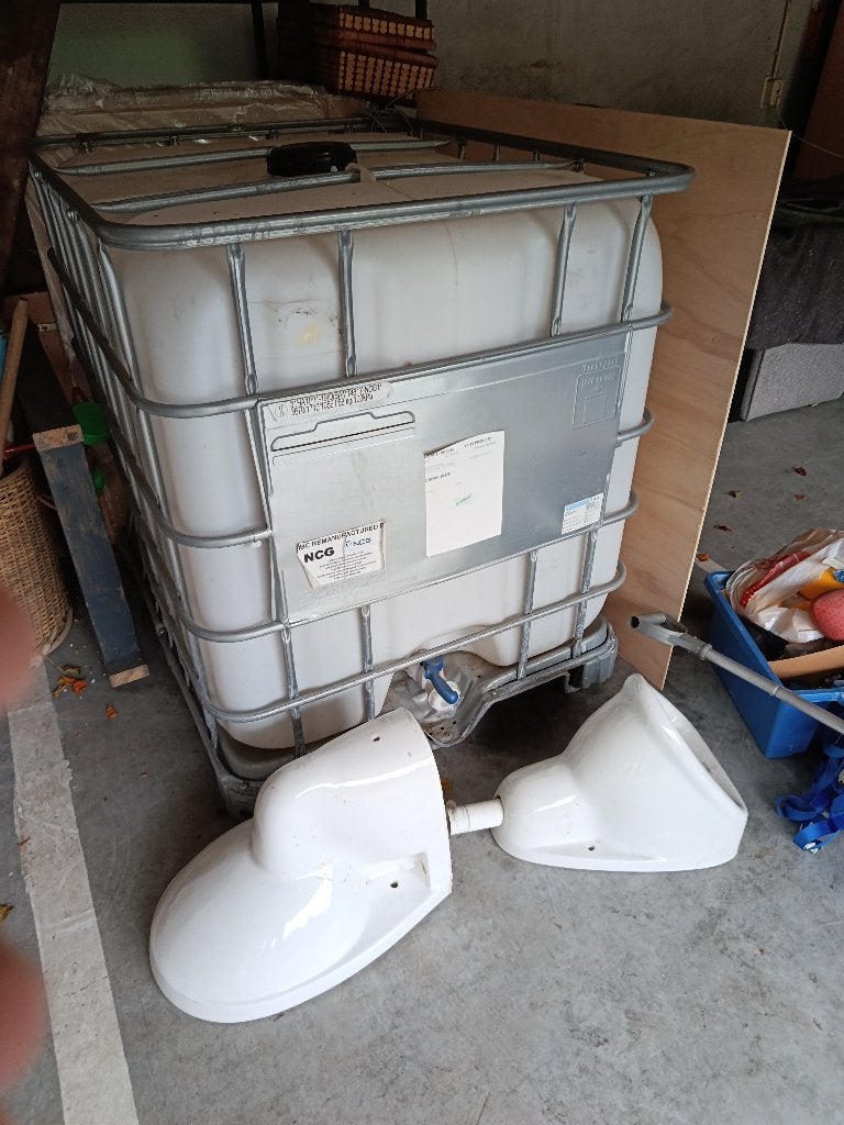 Watertank 1000 liter schoon, Tuin en Terras, Regentonnen, 150 liter of meer, Ophalen of Verzenden, Zo goed als nieuw, Kunststof