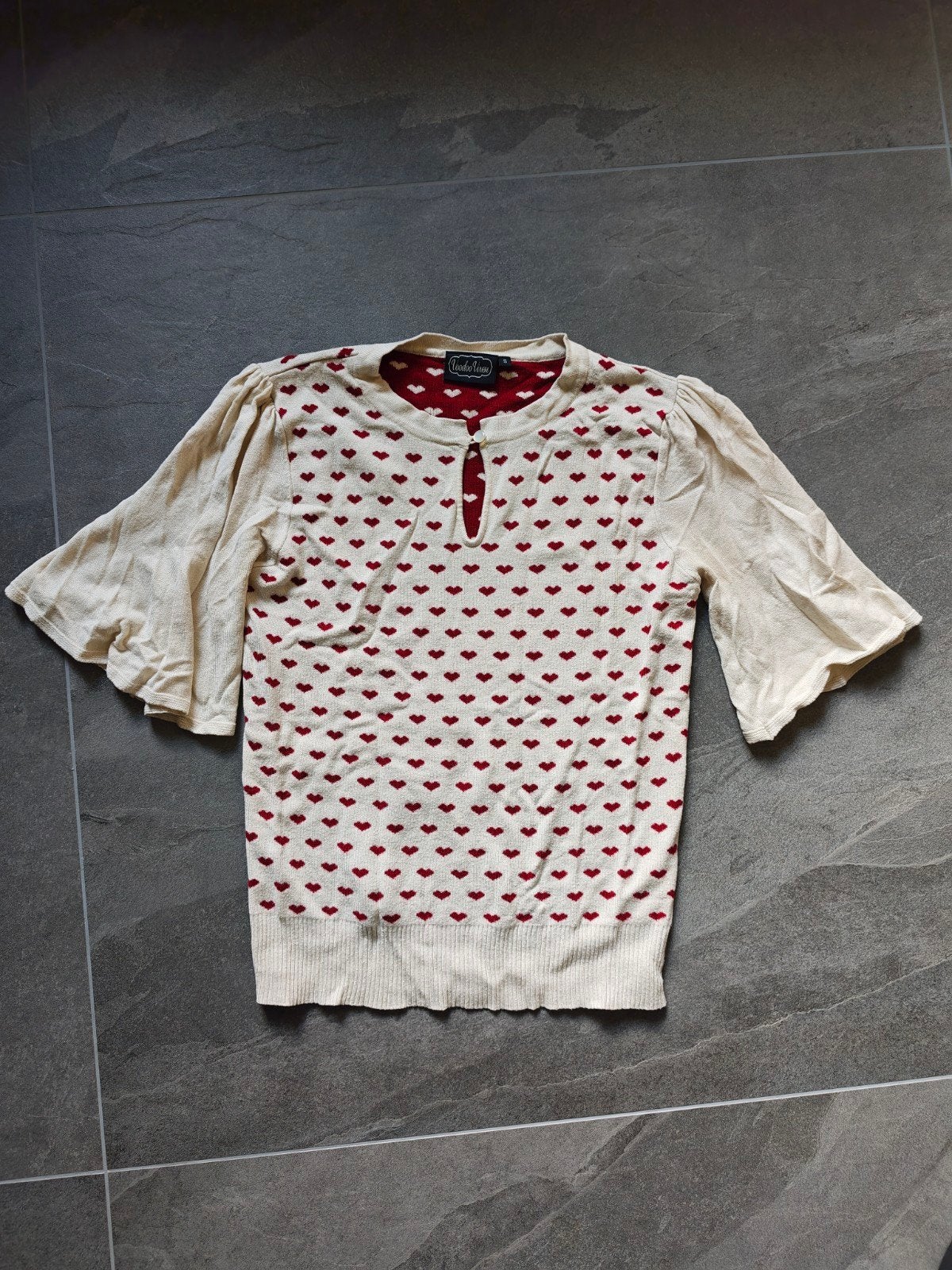 Voodoo Vixen truitje maat S hartjes en wijde mouwen, Kleding | Dames, Beige, Ophalen of Verzenden, Maat 36 (S), Gedragen