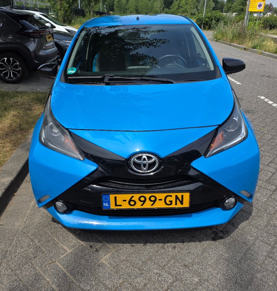 Toyota Aygo 1.0 12V Vvt-i Ddrs 2015 Blauw, Auto's, Toyota, Voorwielaandrijving, USB, Handgeschakeld, 3 cilinders