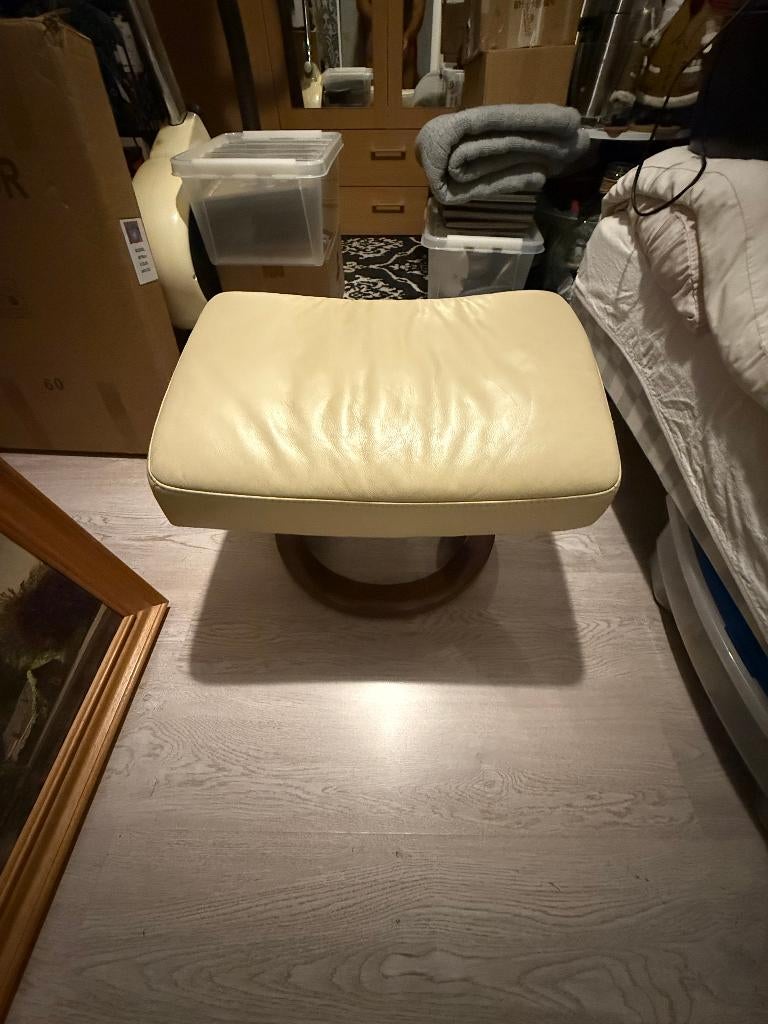 Voetenbankje van het merk Stressless., Ophalen, Zo goed als nieuw, Rechthoekig, Minder dan 50 cm