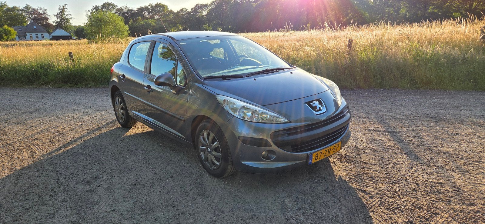 Peugeot 207 1.4 VTi Cool 'n Blue / nieuwe apk met onderhoud, Voorwielaandrijving, Metallic lak, Stof, Zwart