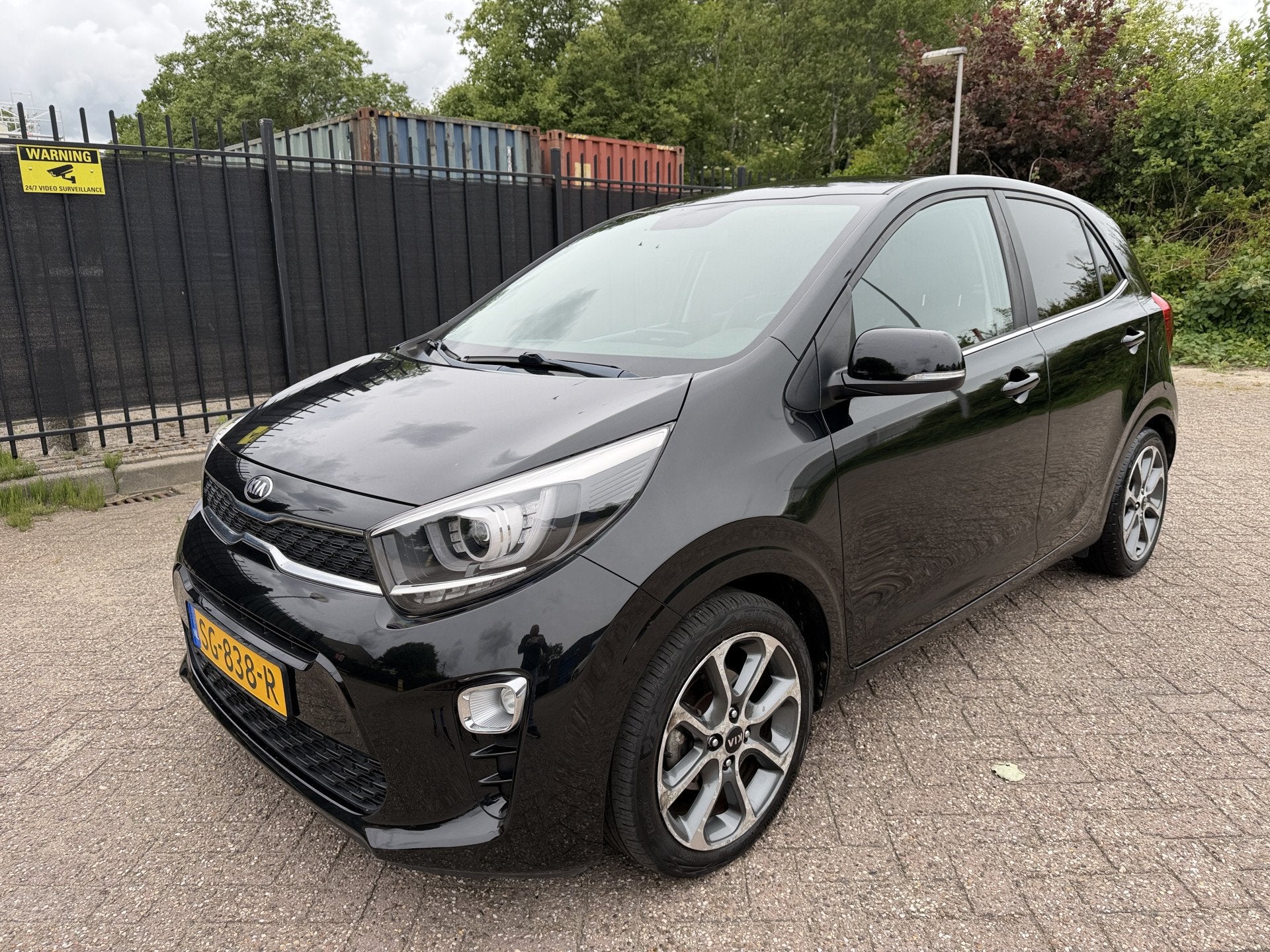 Kia Picanto 1.0 CVVT Colour Edition Carplay/Leer/Led/Camera/, Auto's, Voorwielaandrijving, Gebruikt, 4 stoelen, Zwart