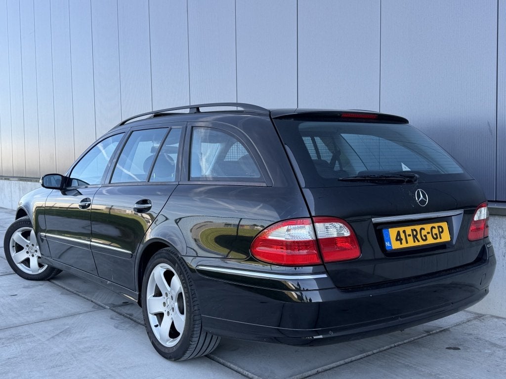 Mercedes-Benz E-Klasse 350 V6 272PK Avantgarde / *NAP* / Pan, Auto's, Automaat, Gebruikt, Zwart, Zwart