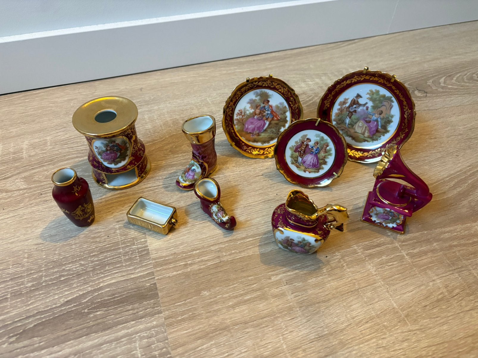 Origineel Frans Limoges Porselein Miniatuur Set, Verzamelen, Ophalen of Verzenden, Zo goed als nieuw, Poppenhuis