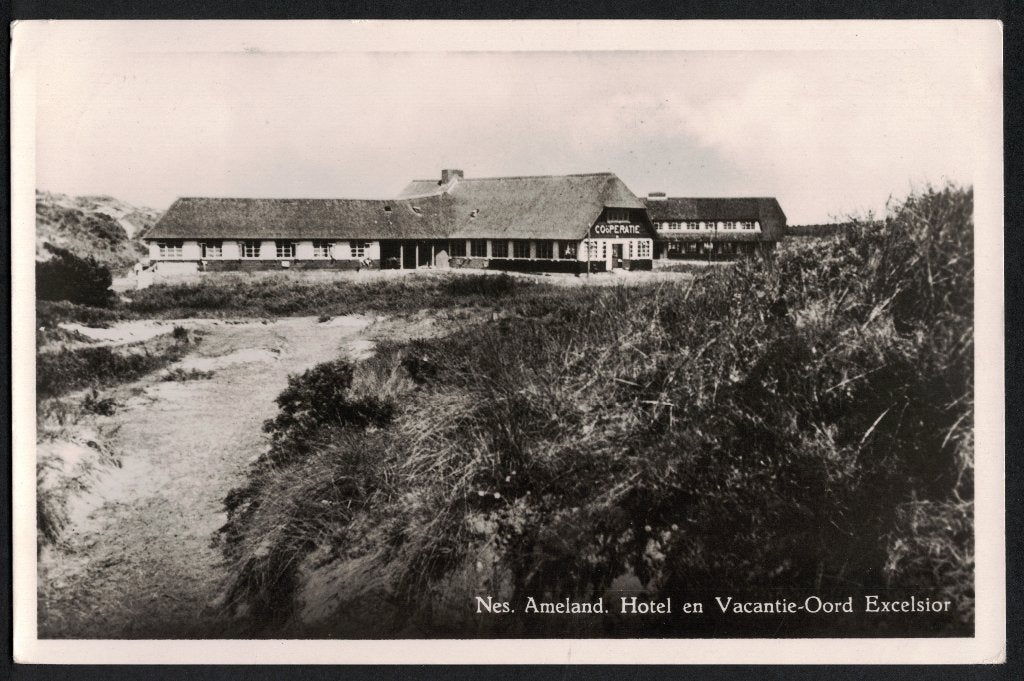 Ameland Nes Hotel en Vacantie-Oord Excelsior. 1953., Ophalen of Verzenden, 1940 tot 1960, Gelopen, Waddeneilanden