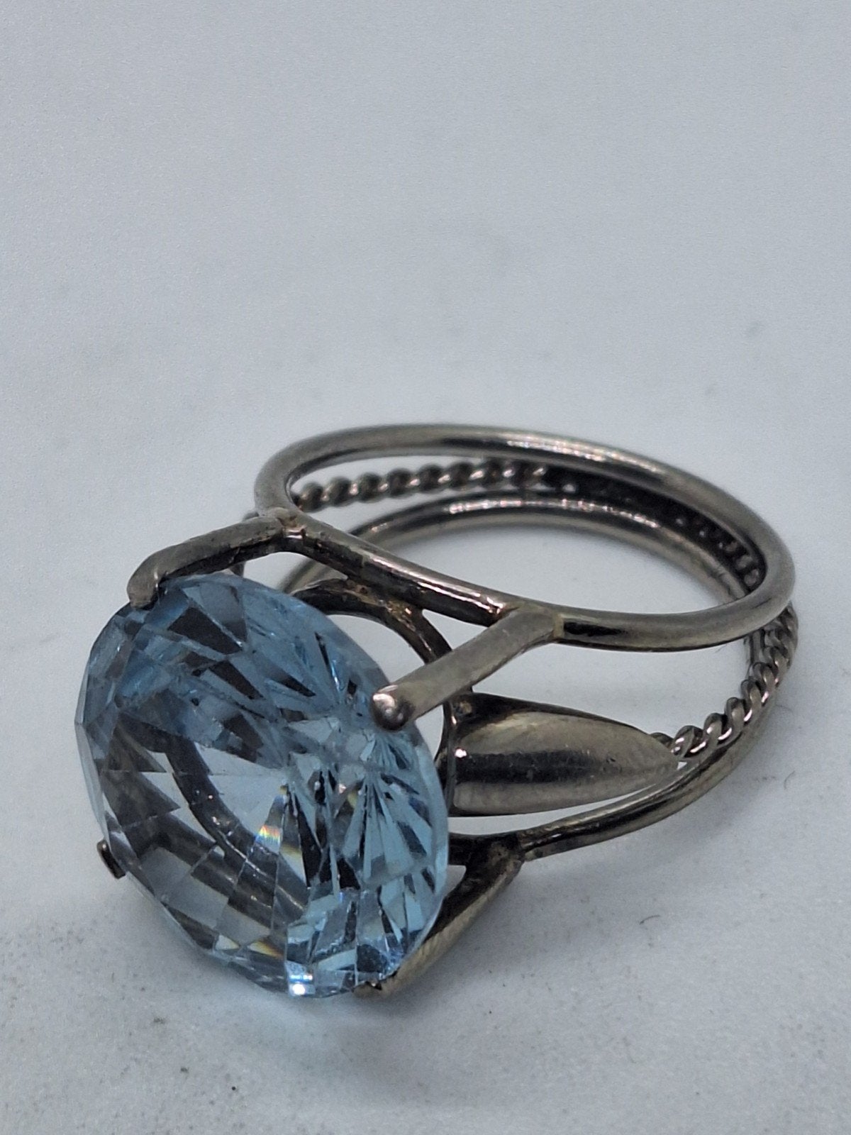 Zilveren ring met Topaas, maat 19, Gebruikt, 19 tot 20, Ophalen of Verzenden, Met edelsteen