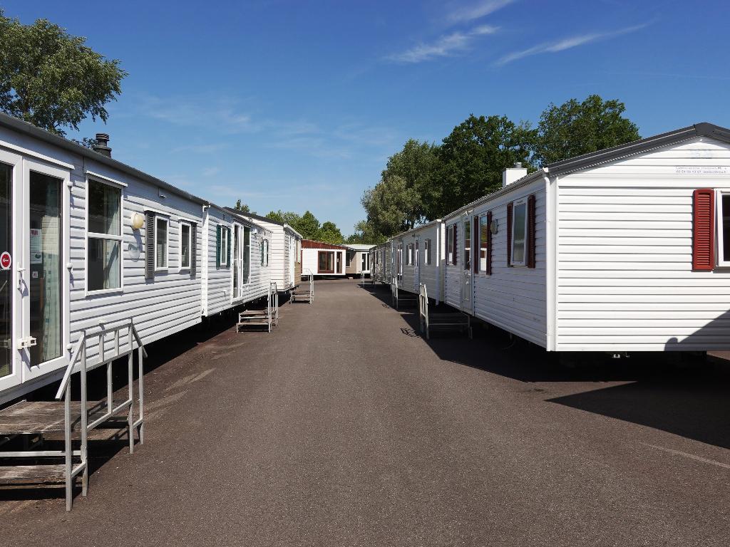 Stacaravans en chalets met middenkamer en dubbel glas 6 pers, Caravans en Kamperen, Tot en met 6