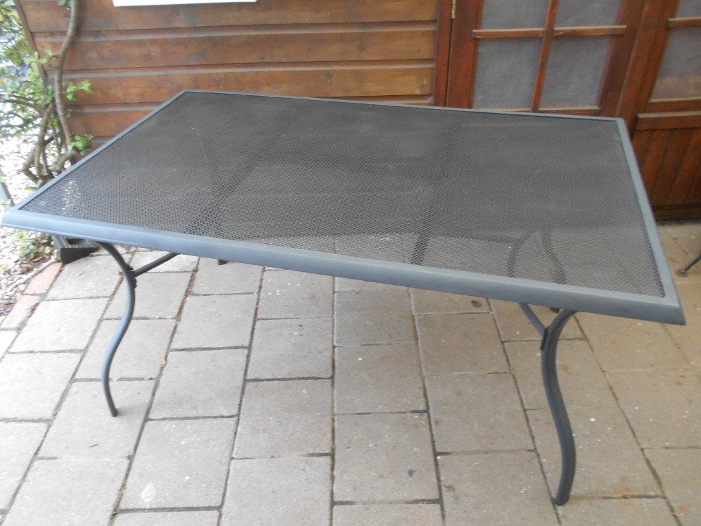 nette strekmetalen tuintafel maten L.BR H. 150x90x76cm, Tuin en Terras, Tuintafels, Ophalen, Gebruikt, Rechthoekig, Metaal