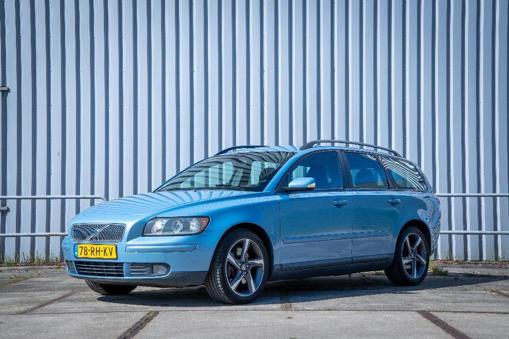 Volvo V50 2.5 T5 2005 Blauw|Nieuwe distributie 2025/ nw APK, Auto's, Voorwielaandrijving, Stof, Zwart, 700 kg