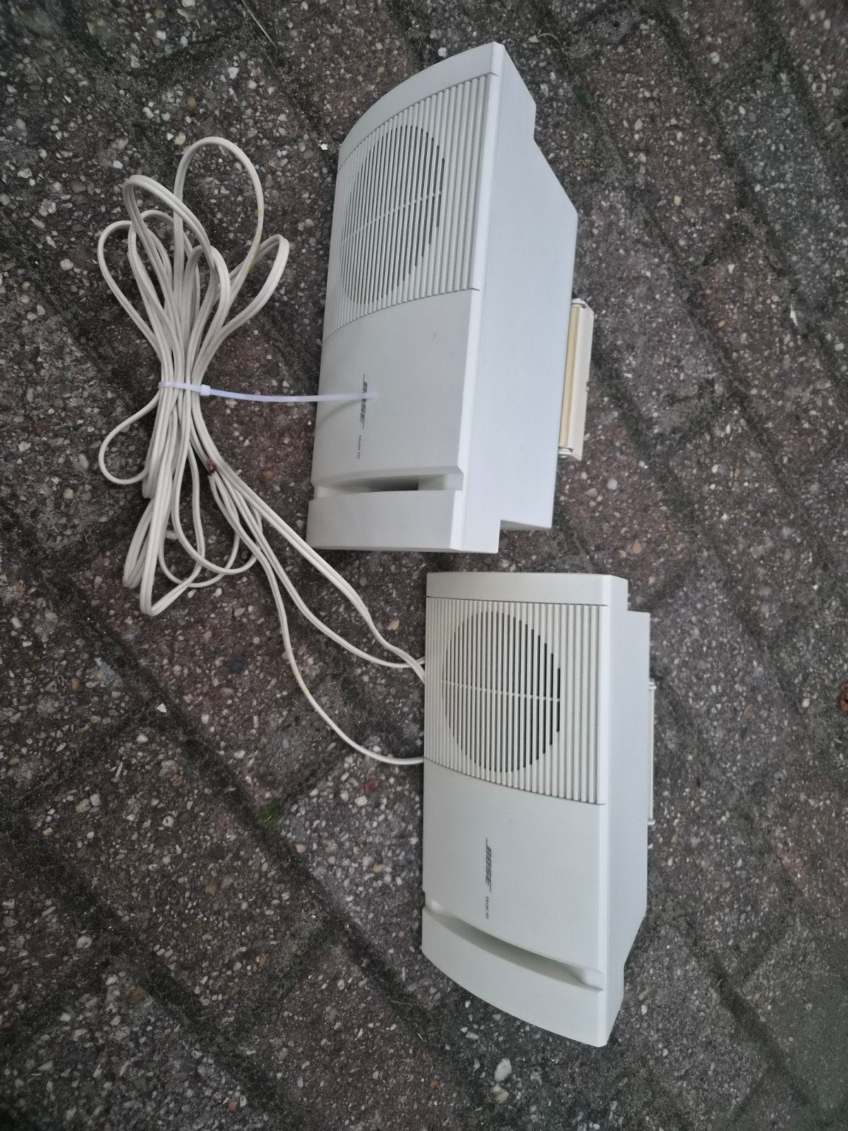 Bose Model 100 - Compacte boekenplank/surround luidsprekers, Gebruikt, Ophalen of Verzenden, Bose, Geschikt voor surround/home cinema