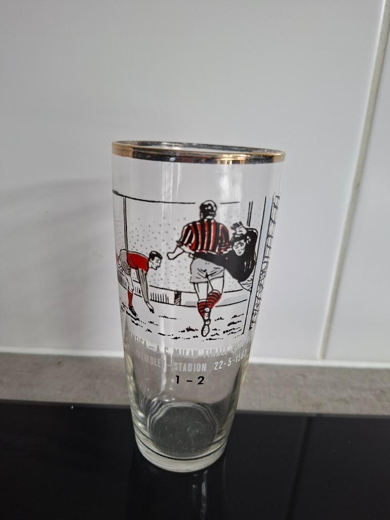 Voetbalglas Benfica - AC Milan Europacup Finale 1963, Verzamelen, Sportartikelen en Voetbal, Ophalen, Gebruikt, Buitenlandse clubs