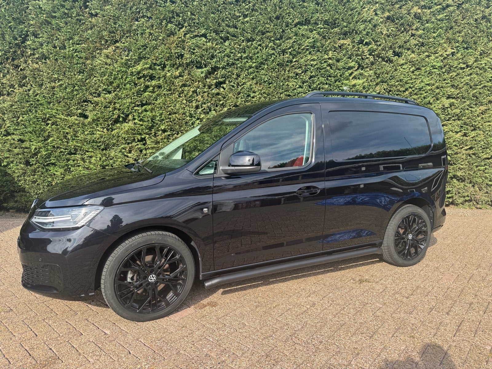 Volkswagen Caddy Cargo 2.0 TDI 122pk L1h1 7-DSG 2023 Zwart, 1442 kg, Euro 6, 4 cilinders, Volkswagen