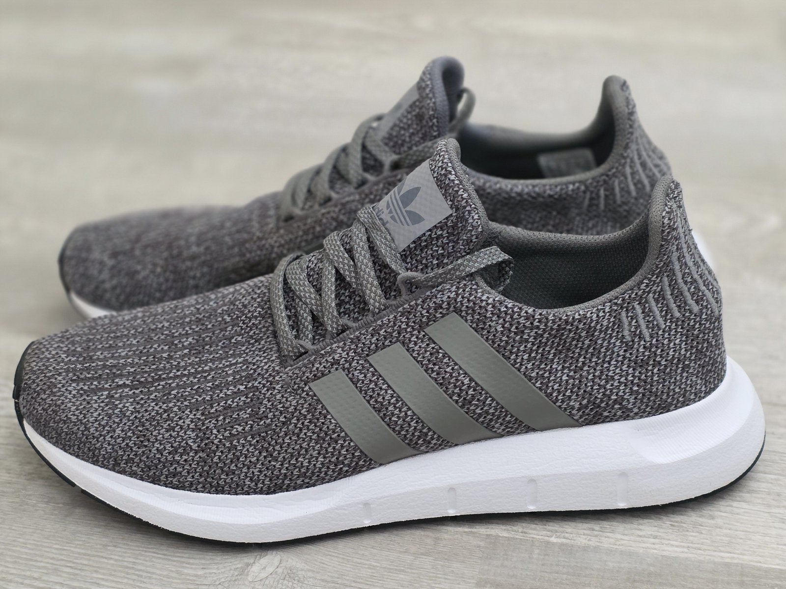 Adidas Swift Run 43 1/3, Ophalen, Zo goed als nieuw, Hardloopschoenen, Adidas