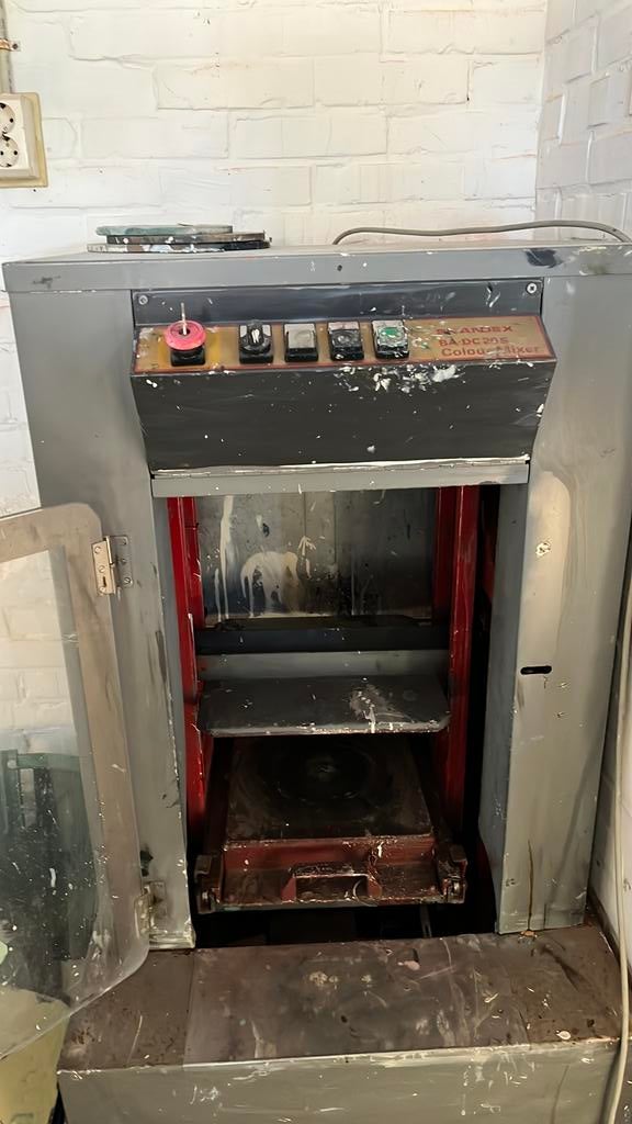 Verf mengmachine, Ophalen