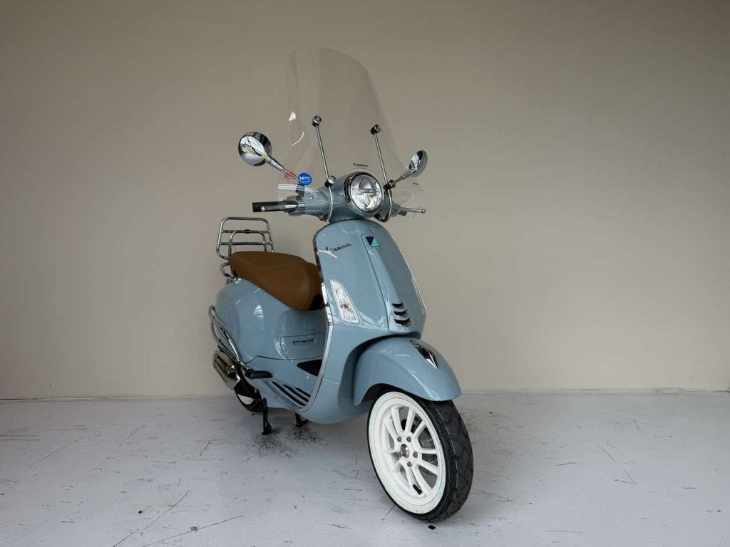Vespa Primavera Amazon Blue, BWJ 2020