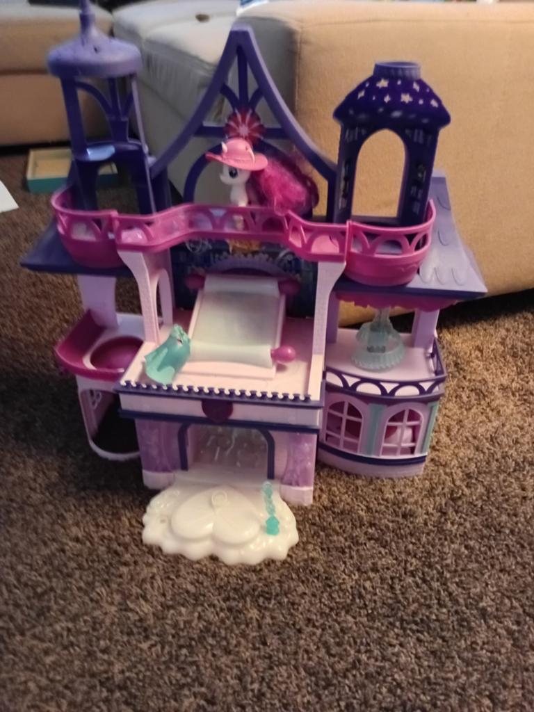Tekoop my little pony twinkelligt magical school, Ophalen, Poppenhuis