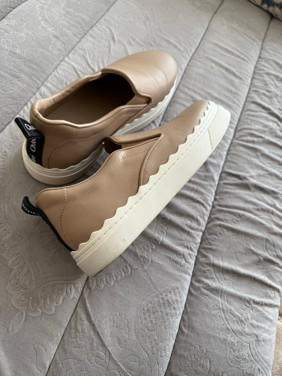 Mooie Chloé sneakers maat 38 zgan, Ophalen of Verzenden, Gedragen, Beige, Sneakers of Gympen