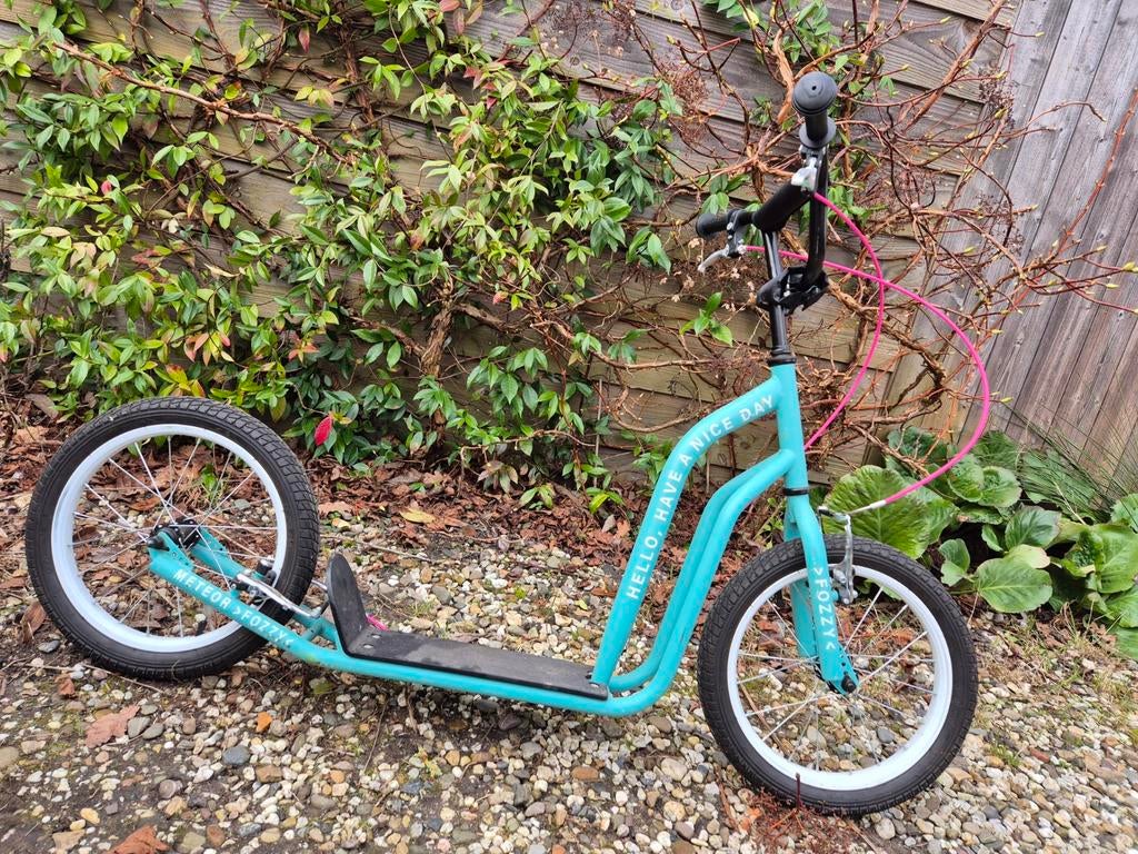 Meteor step met 16 inch banden, Fietsen en Brommers, Steps, Gebruikt, Gewone step, Ophalen