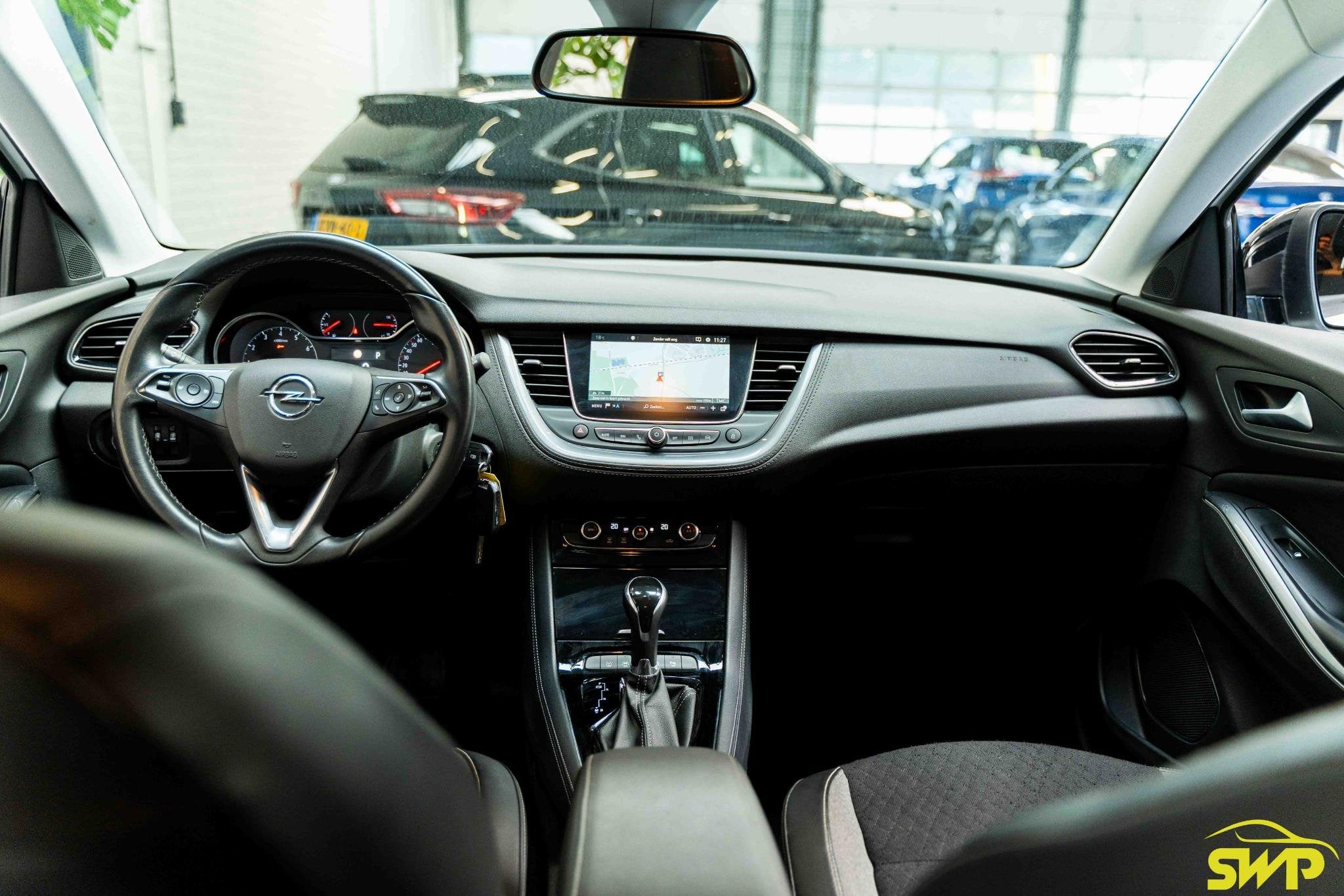 Opel Grandland X 1.2 Turbo Innovation | Navi | Camera, Auto's, Stof, Gebruikt, 1199 cc, Wit
