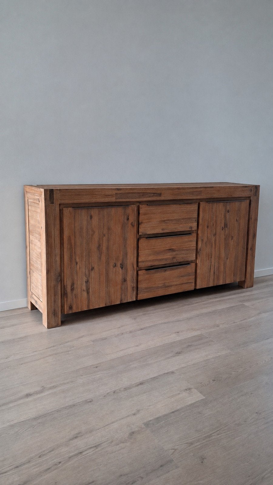Massief houten dressoir/tv-meubel, Huis en Inrichting, Met deur(en), 150 tot 200 cm, Ophalen of Verzenden, Zo goed als nieuw