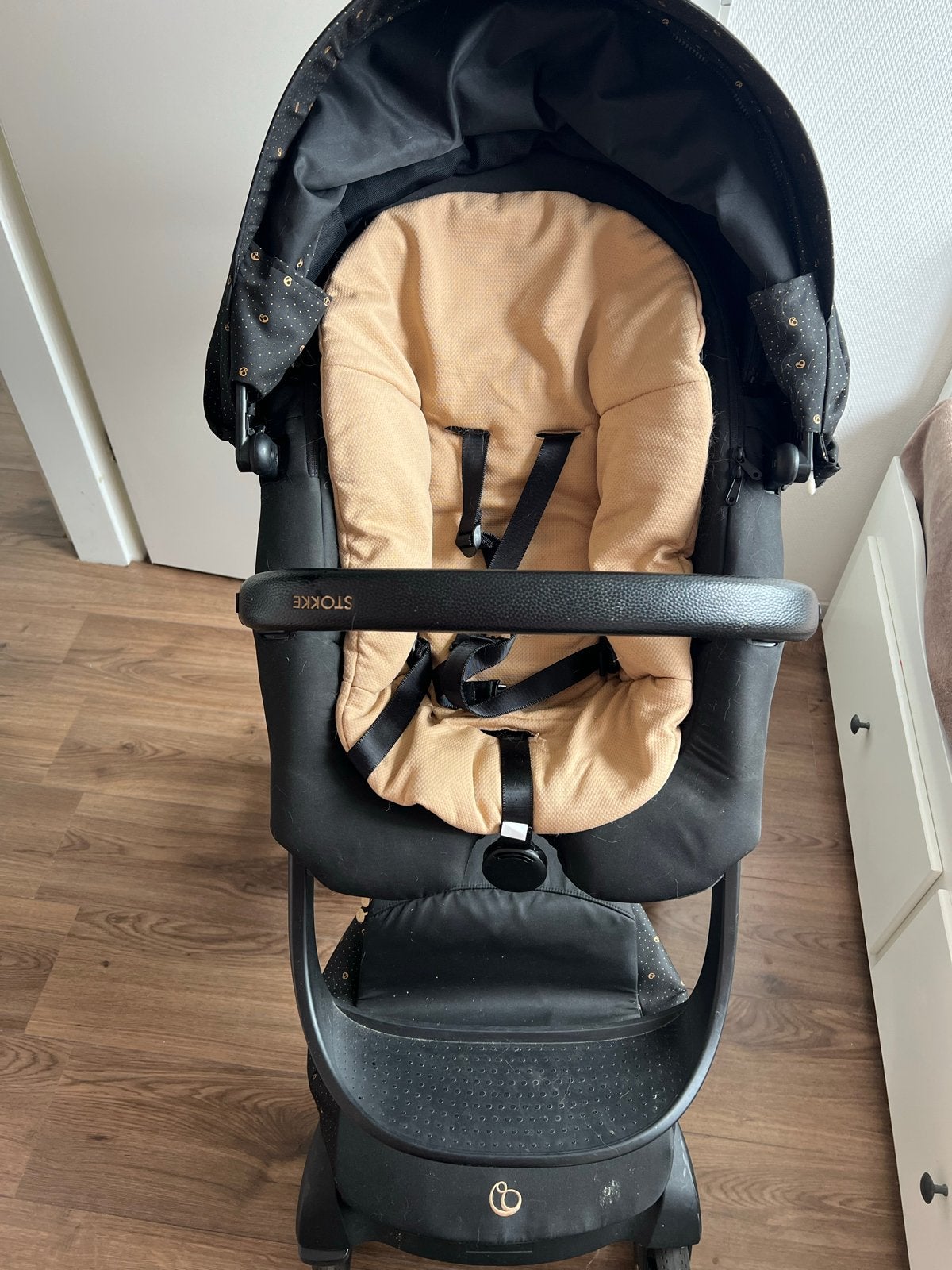Stokke kinderwagen met Isofix, Kinderen en Baby's, Autostoeltjes, 0 t/m 18 kg, Verstelbare rugleuning, Zo goed als nieuw, Isofix