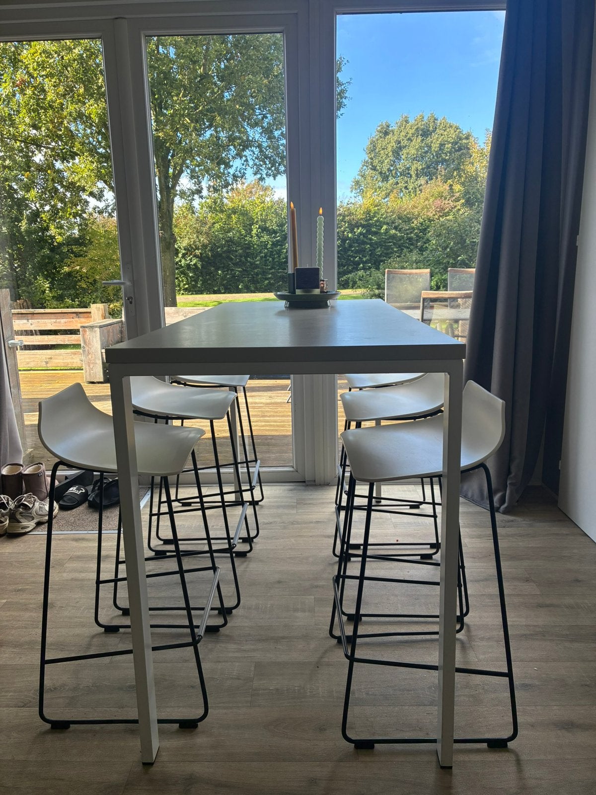Set van 6 moderne barkrukken en tafel, Ophalen, Zo goed als nieuw