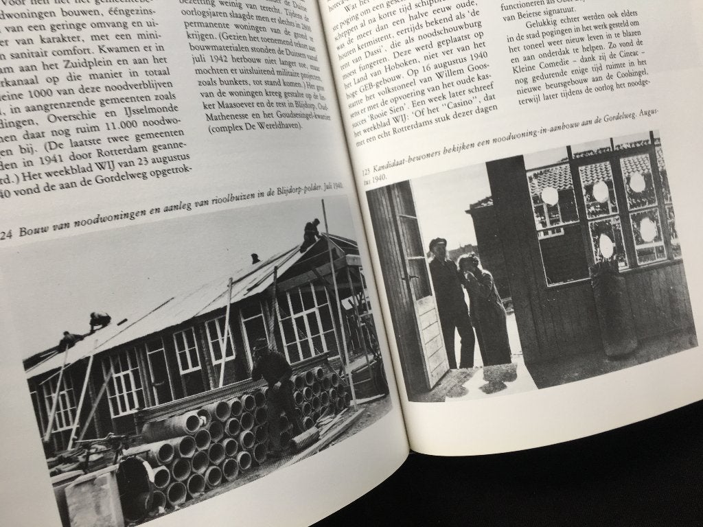 WO II    1940-1945 1 Rotterdam in barbaarse jaren, Verzamelen, Militaria | Tweede Wereldoorlog, Ophalen of Verzenden, Overige soorten