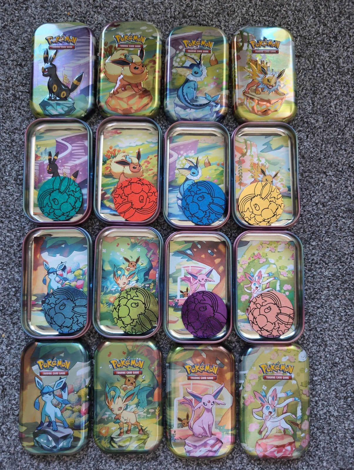 pokemon prismatic tins - boosters, Ophalen of Verzenden, Zo goed als nieuw