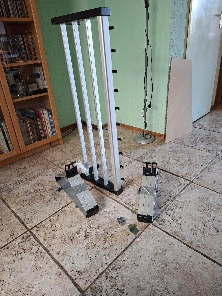 Wandkapstok aluminium compleet met 6 aluminium kleerhangers, Wandkapstok, Ophalen of Verzenden, Zo goed als nieuw, Minder dan 100 cm