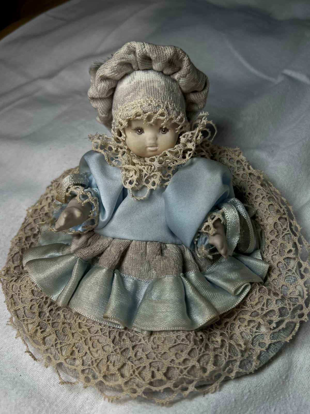 Vintage pop 15 cm met porseleinen hoofd armen benen, Ophalen of Verzenden, Zo goed als nieuw, X, Pop