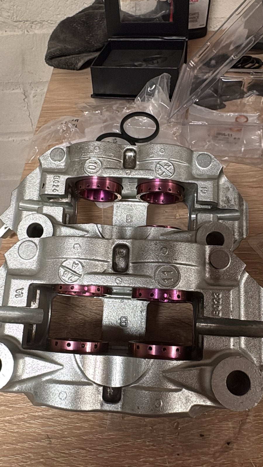 Brembo M4 Klauwen Steek 108 met Titanium Zuigers, Ophalen of Verzenden, Gereviseerd