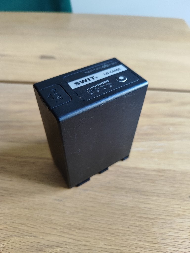 SWIT LB-CA90C accu 90Wh met USB-C & D-TAP, Audio, Tv en Foto, Ophalen of Verzenden, Zo goed als nieuw, Oplaadbaar