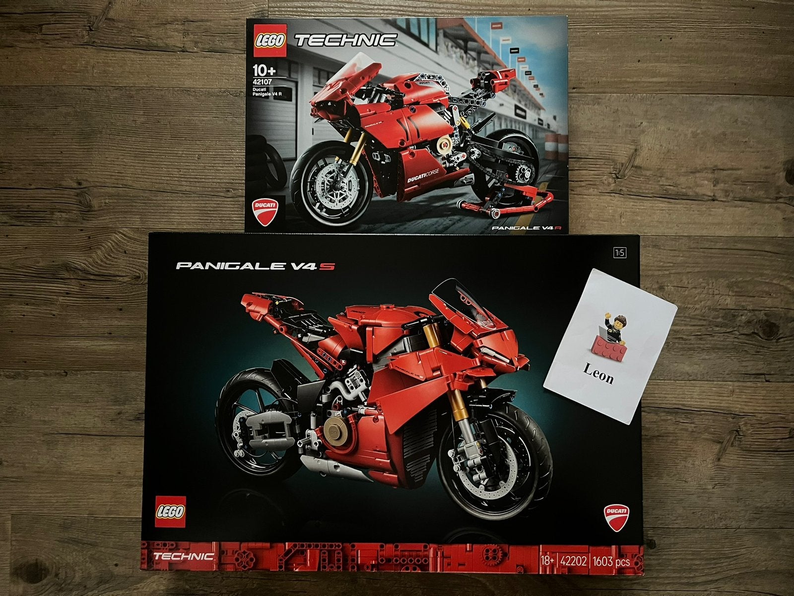 Lego Technic Ducati 42107 & 42202 - Nieuw in gesealde doos!, Ongeopend/sealed, Lego, Nieuw, Ophalen of Verzenden