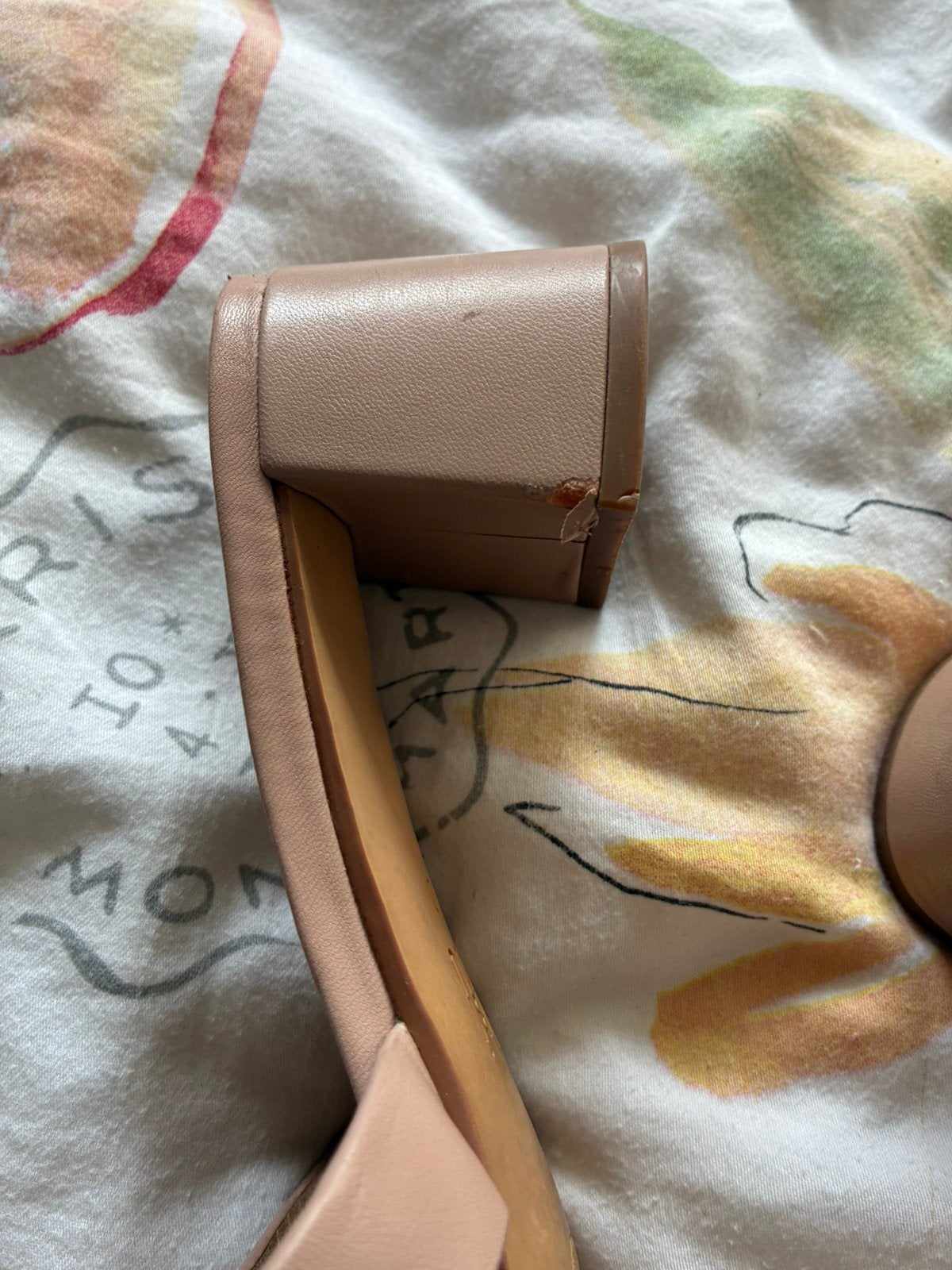 Beige bibi lou slippers maat 40, Ophalen of Verzenden, Zo goed als nieuw, Beige