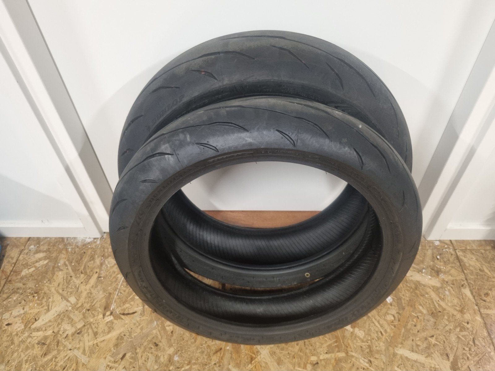 Nette set Dunlop Sportmax 05A 180-55-17 & 120-70-17, Motoren, Ophalen of Verzenden, Gebruikt
