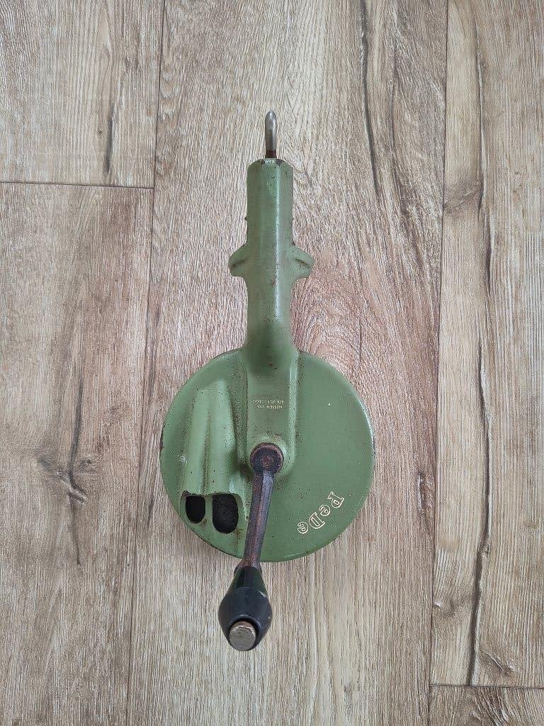 Prachtige retro, vintage groene bonensnijder, PeDe snijder., Antiek en Kunst, Ophalen of Verzenden