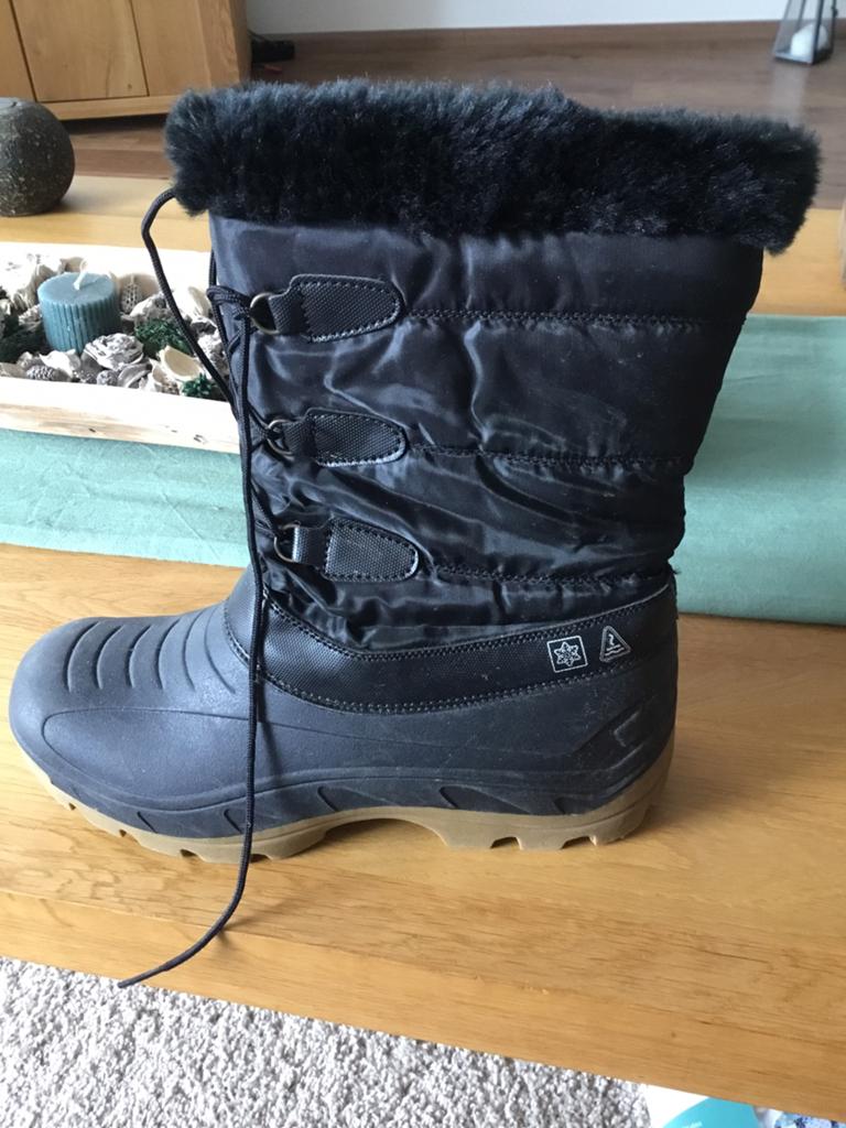 Zwarte winterlaarzen met bontrand maat 41/42 Snow Boots, Ophalen of Verzenden, Zo goed als nieuw, Maat 42/44 (L), Overige typen