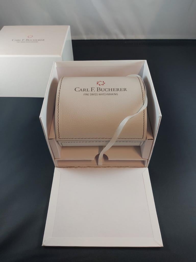Authentic Carl F. Bucherer Watch Box, Verzenden, Zonnebank enkelzijdig, Minder dan 10 lampen
