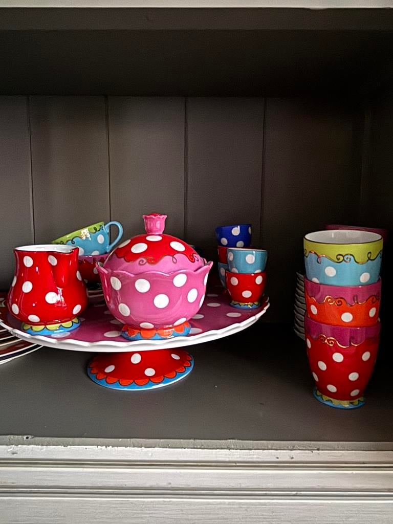 Olilie servies, Douwe Egberts servies, Ophalen of Verzenden, Zo goed als nieuw, Overige stijlen, Kop(pen) en/of Schotel(s)