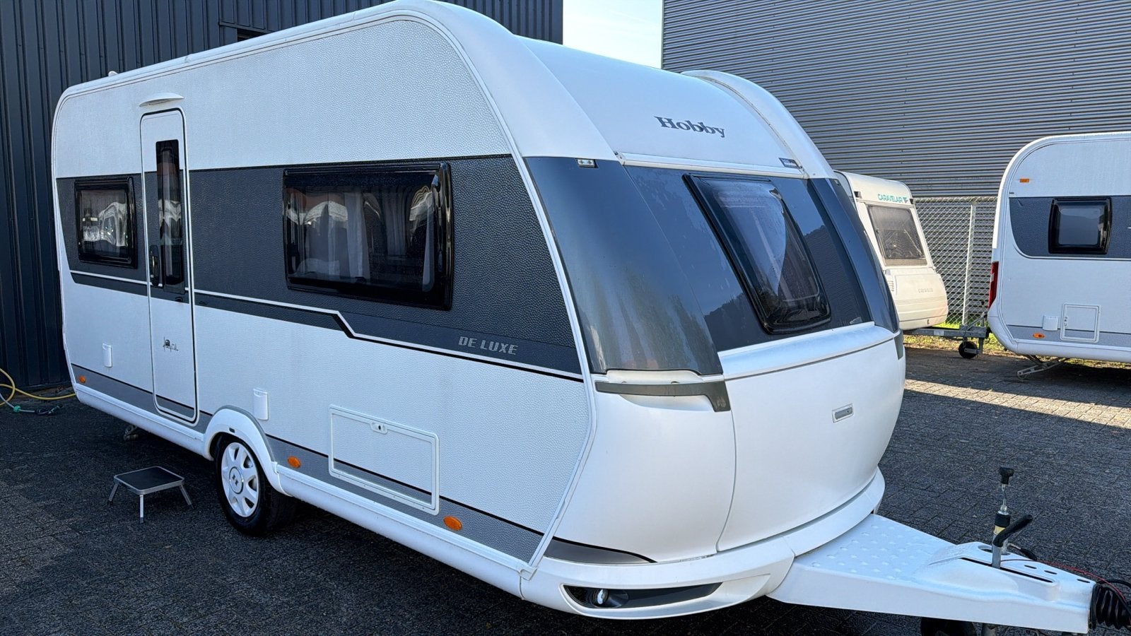 Hobby 460 UFE uit 2020 met voortent en Frans bed, Rondzit, Hobby, Frans bed, Bedrijf
