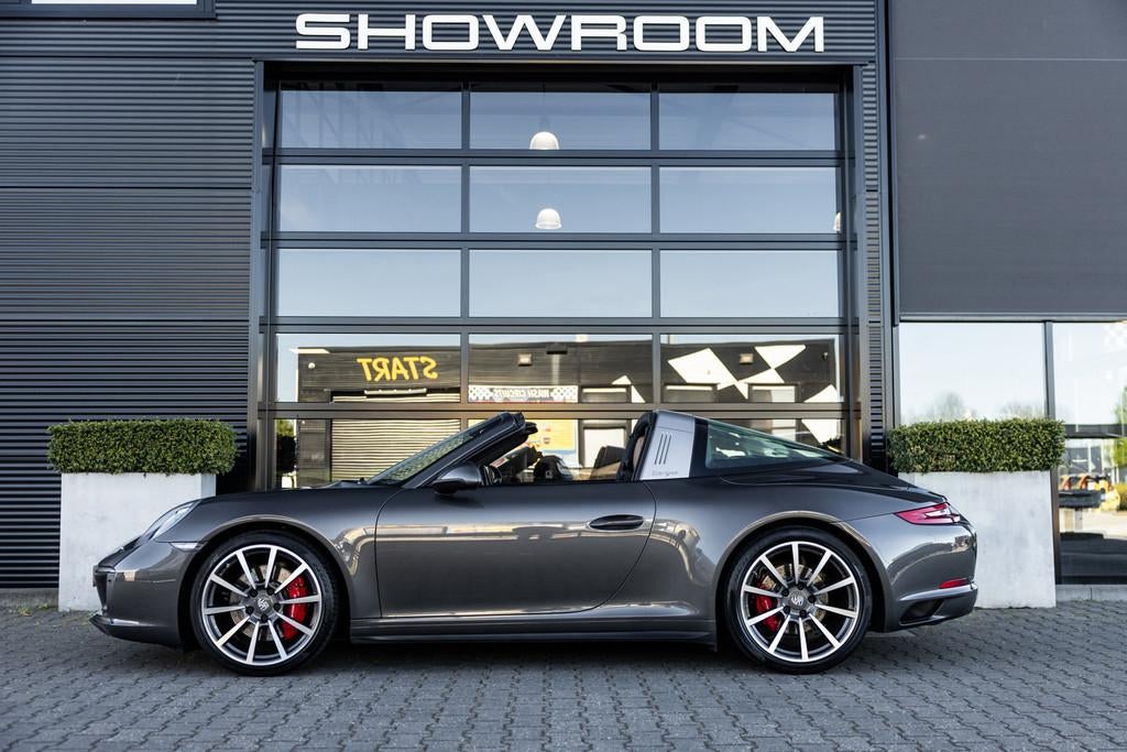 Porsche 911 991.2 3.0 Targa 4S, Carbon, 18-wegs NL Auto, Chr, Auto's, Porsche, Gebruikt, Euro 6, Cabriolet, 4 stoelen
