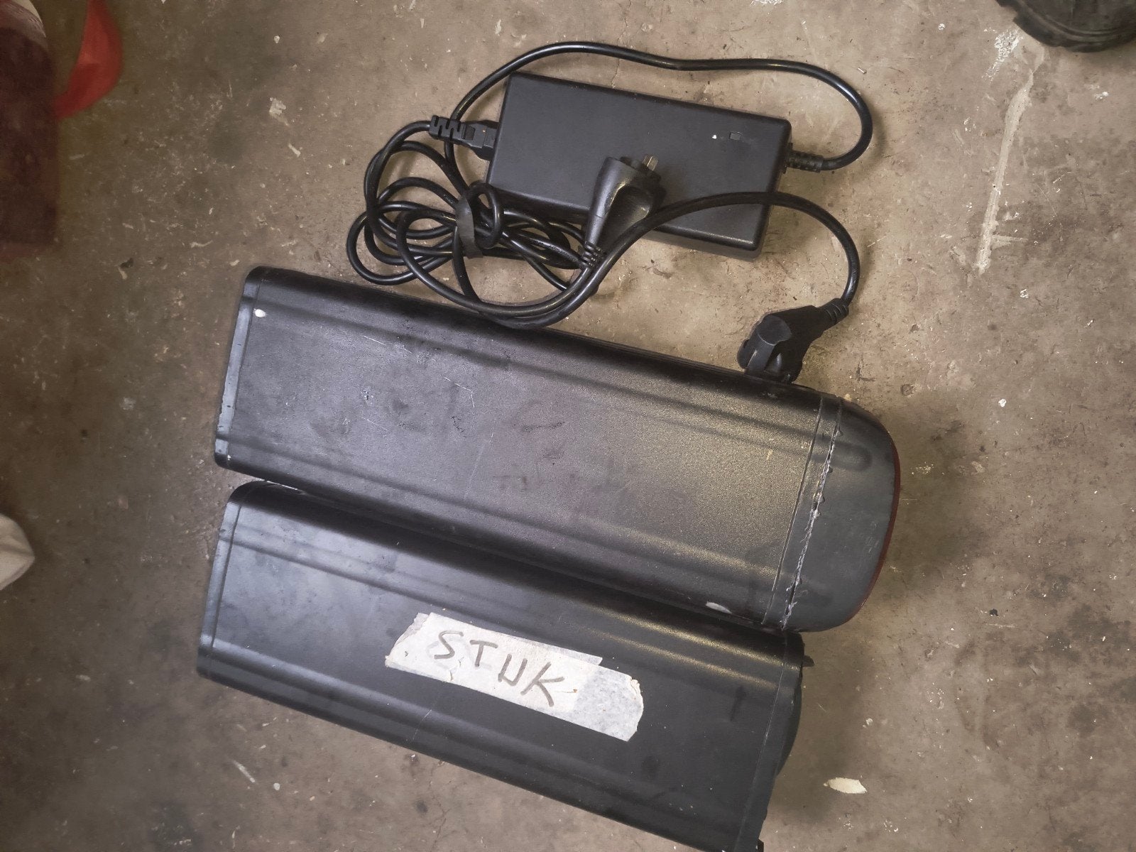 accus en oplader Stella 3, Ophalen of Verzenden, Gebruikt, Overige merken