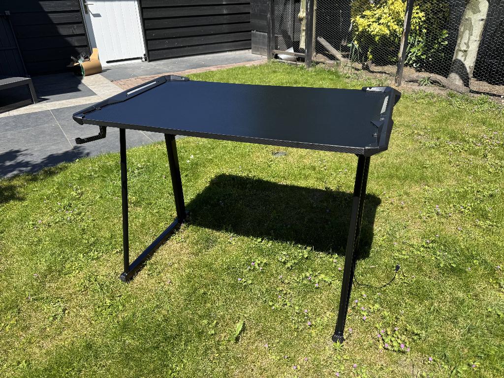 Gametafel met ledverlichting, Ophalen, Zo goed als nieuw