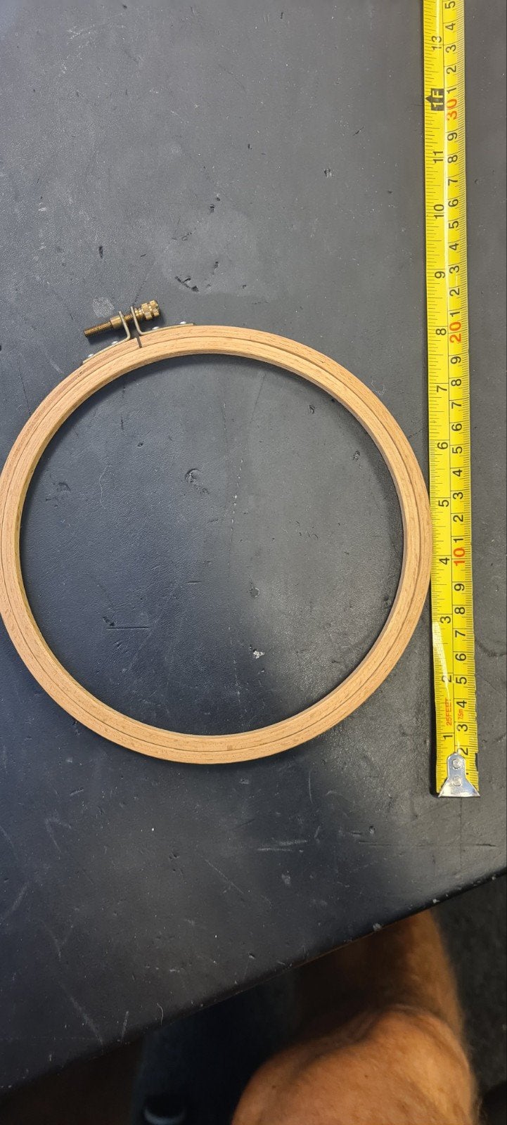 Houten borduurring / spanring - 20 cm, Ophalen of Verzenden, Zo goed als nieuw, Handborduren, Onderdeel of Toebehoren