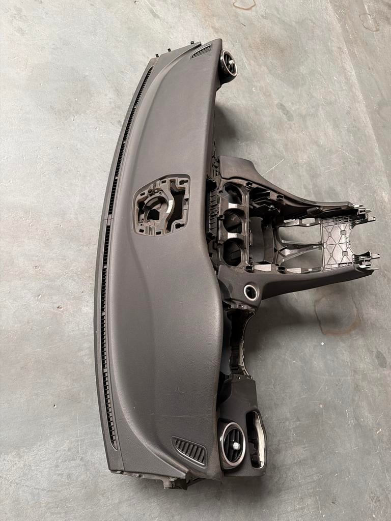 Mercedes W205 Dashboard - Origineel en Gebruikt, Auto-onderdelen, Ophalen of Verzenden, Gebruikt, Mercedes-Benz