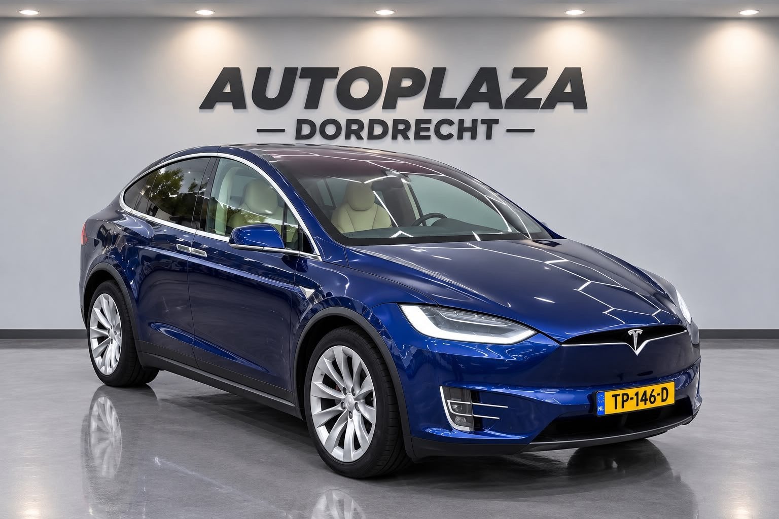 Tesla Model X 75D Base 7p., Auto's, Automaat, Model X, Gebruikt, Beige