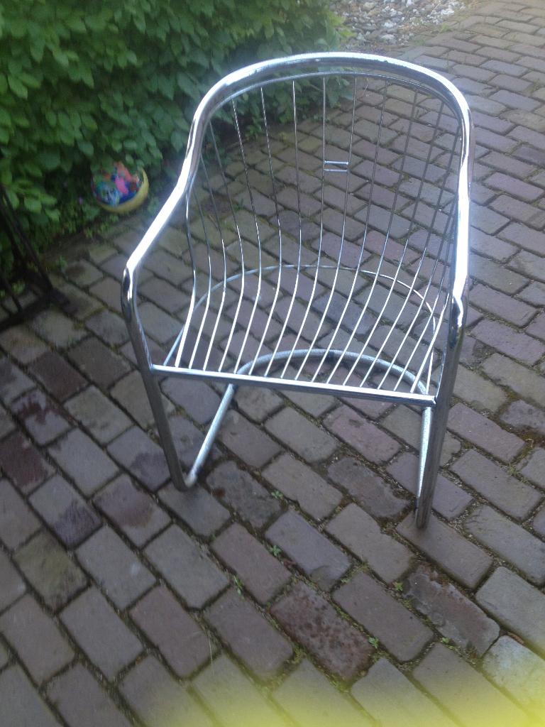 vintage design stoel ijzer grom roest, Huis en Inrichting, Stoelen, Ophalen, Gebruikt, Overige kleuren, Vintage